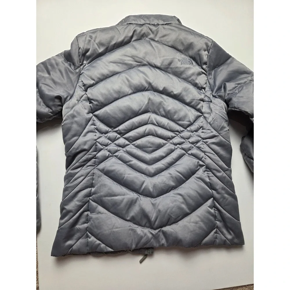 The North Face Women's Aconcagua Down Jacket Size Medium Winter Fall Gray Silver